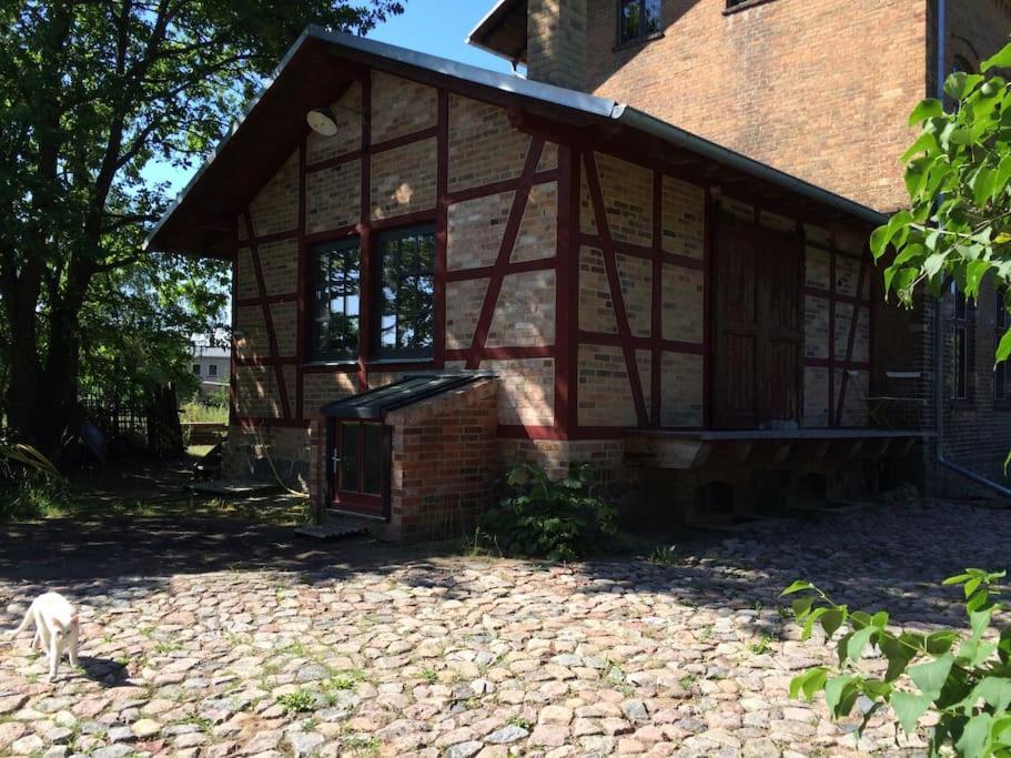 Romantisches Studio Am Waldesrand Mit Gartensauna Schwarz Exteriör bild