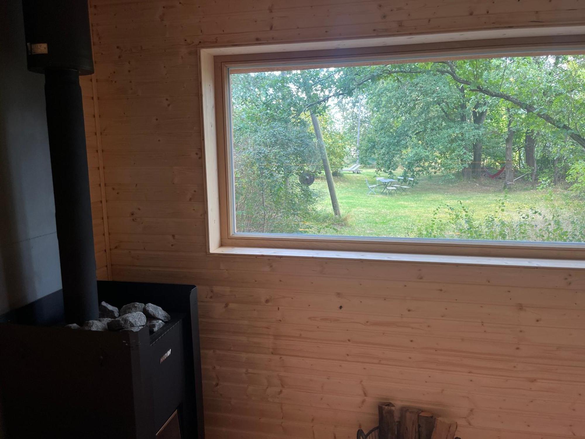 Romantisches Studio Am Waldesrand Mit Gartensauna Schwarz Exteriör bild